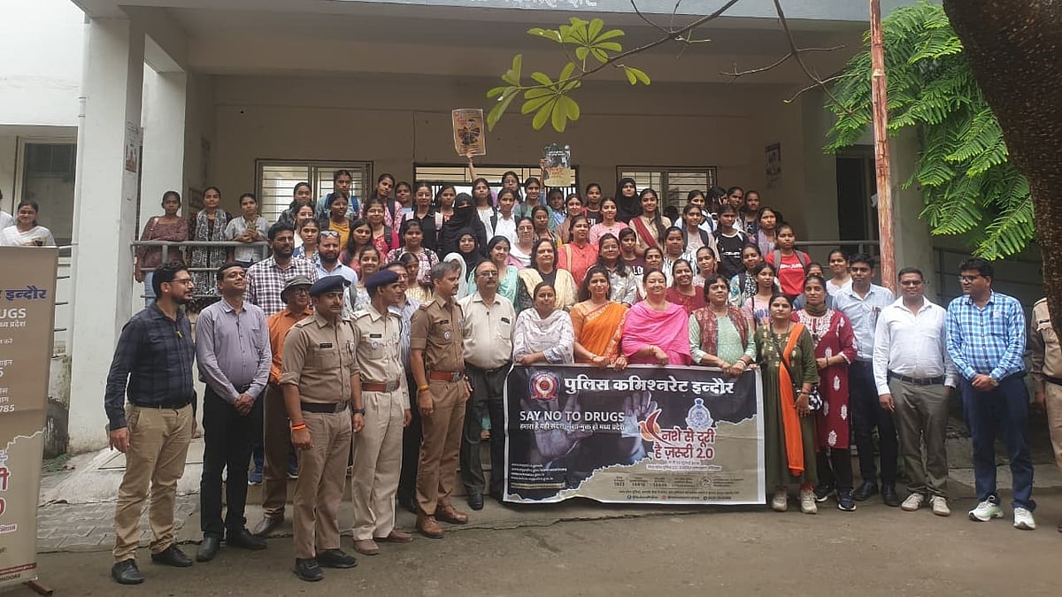 Indore College Marks Kargil Vijay Diwas