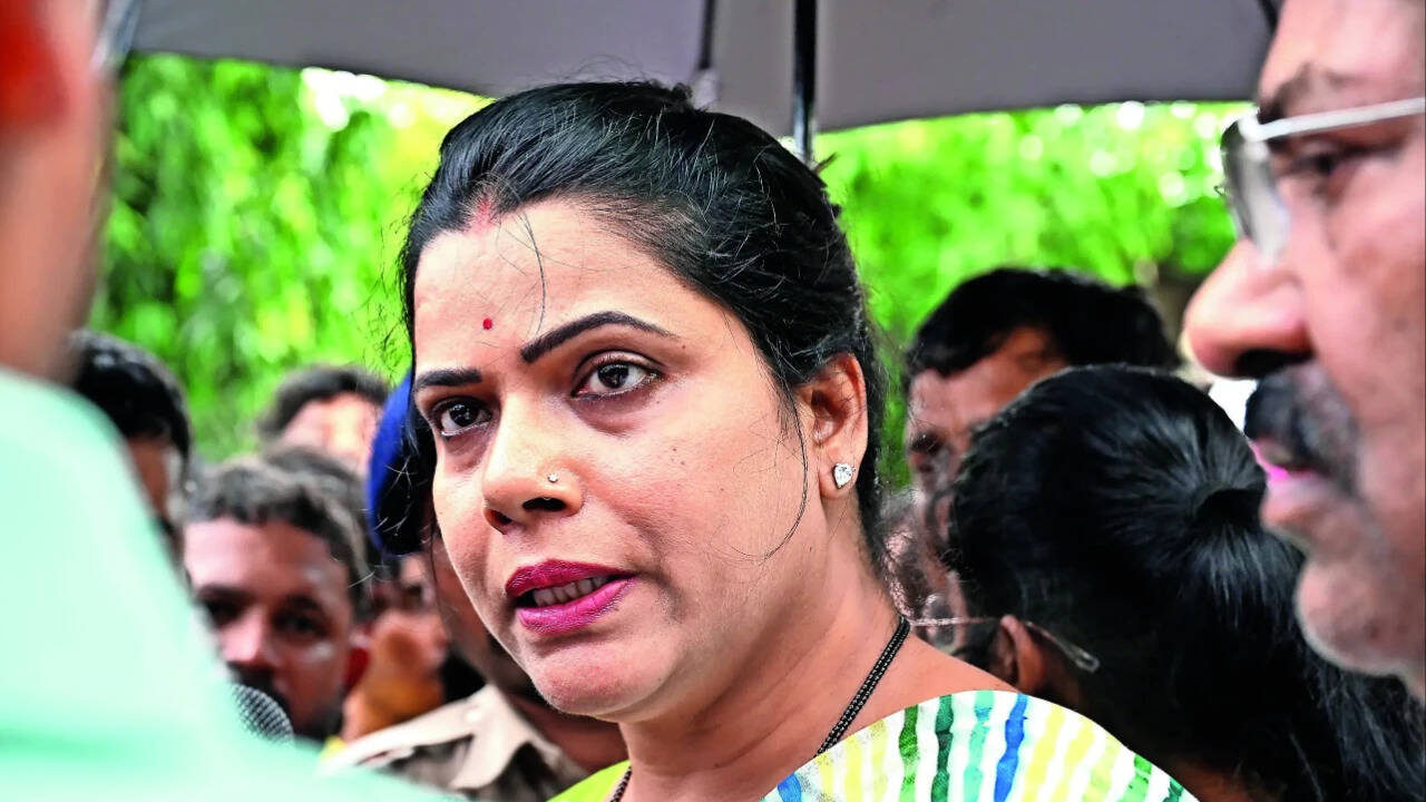 BMC Defers Mumbai Mayor's Rs 25L Social Media Contract