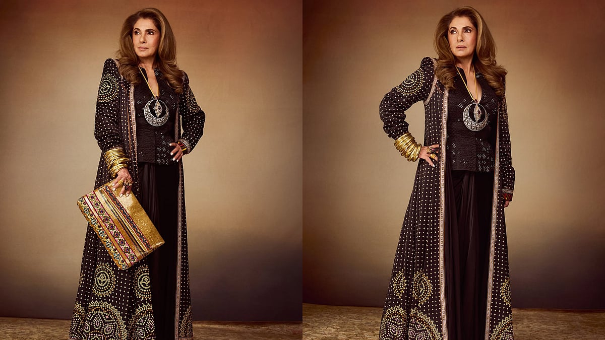Dimple Kapadia Stuns At Mumbai Premiere
