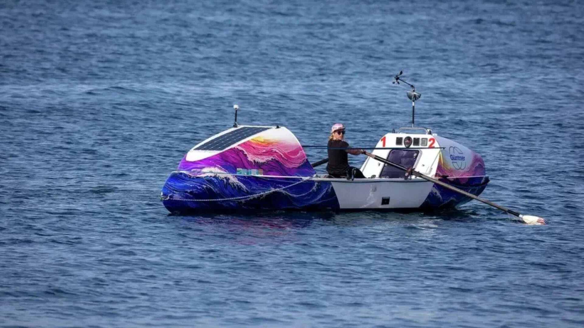 American Woman Rows Solo from California to Hawaii