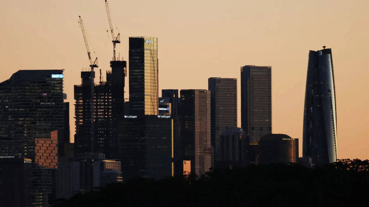 Australian Home Prices Drop 7% in Sydney, Melbourne