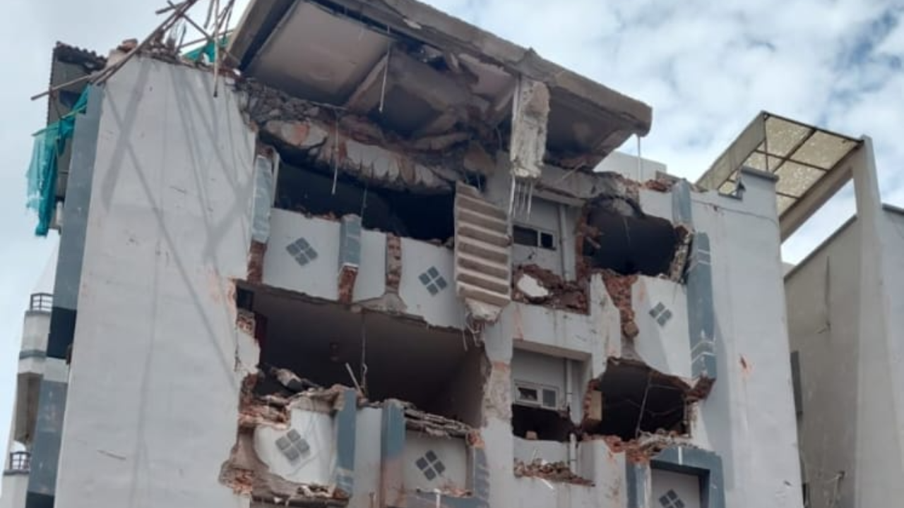 Hyderabad Building Collapse Kills 2
