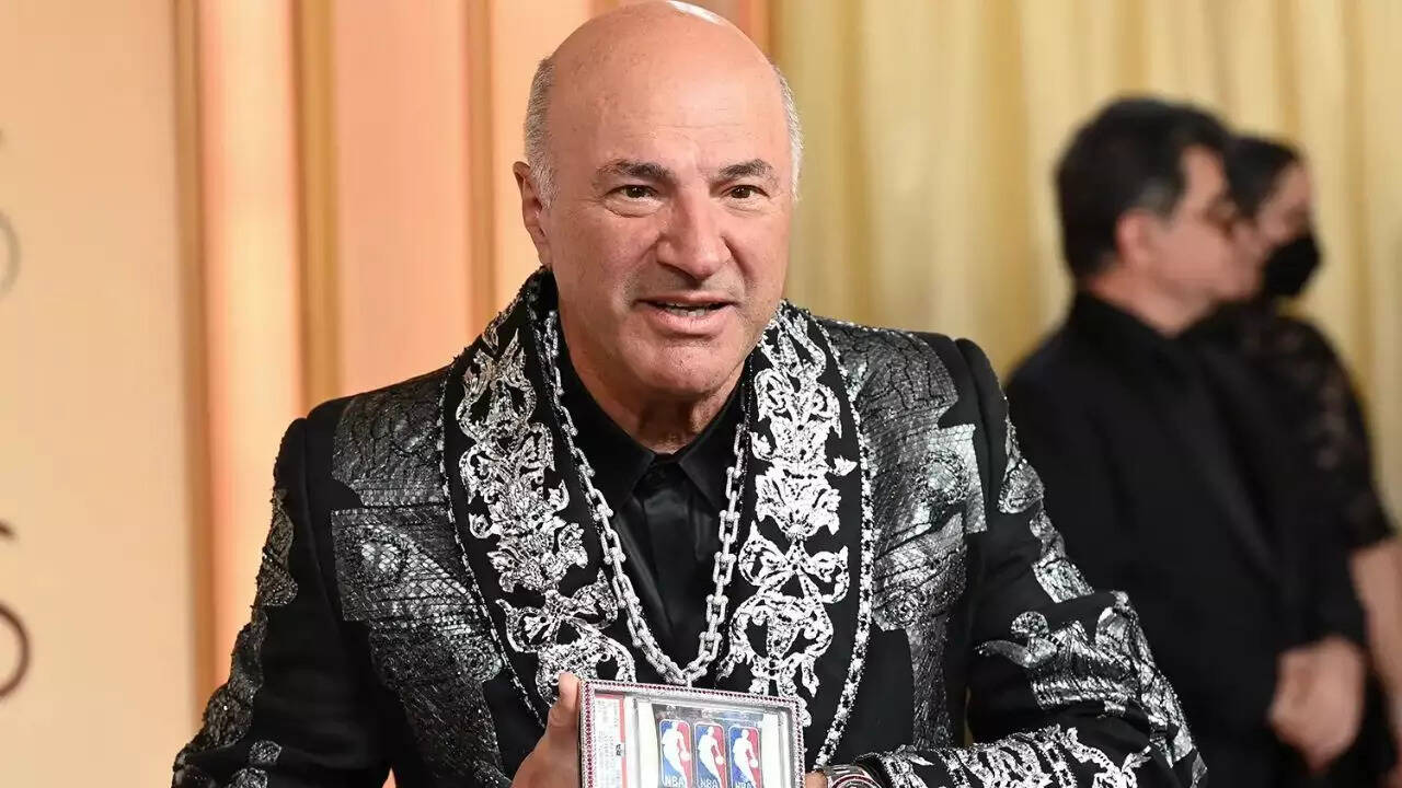 Billionaire Kevin O'Leary Shops at Walmart