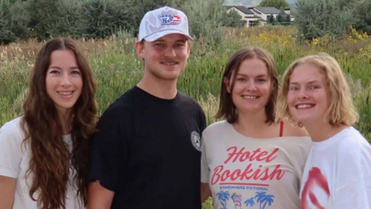 US Woman Discovers Different Father via DNA Test